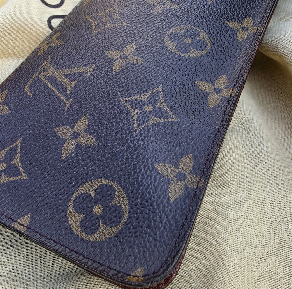 Louis Vuitton Monogram Zip Around Wallet Monogram Canvas. Date Code TH0065 - Picture 9 of 17